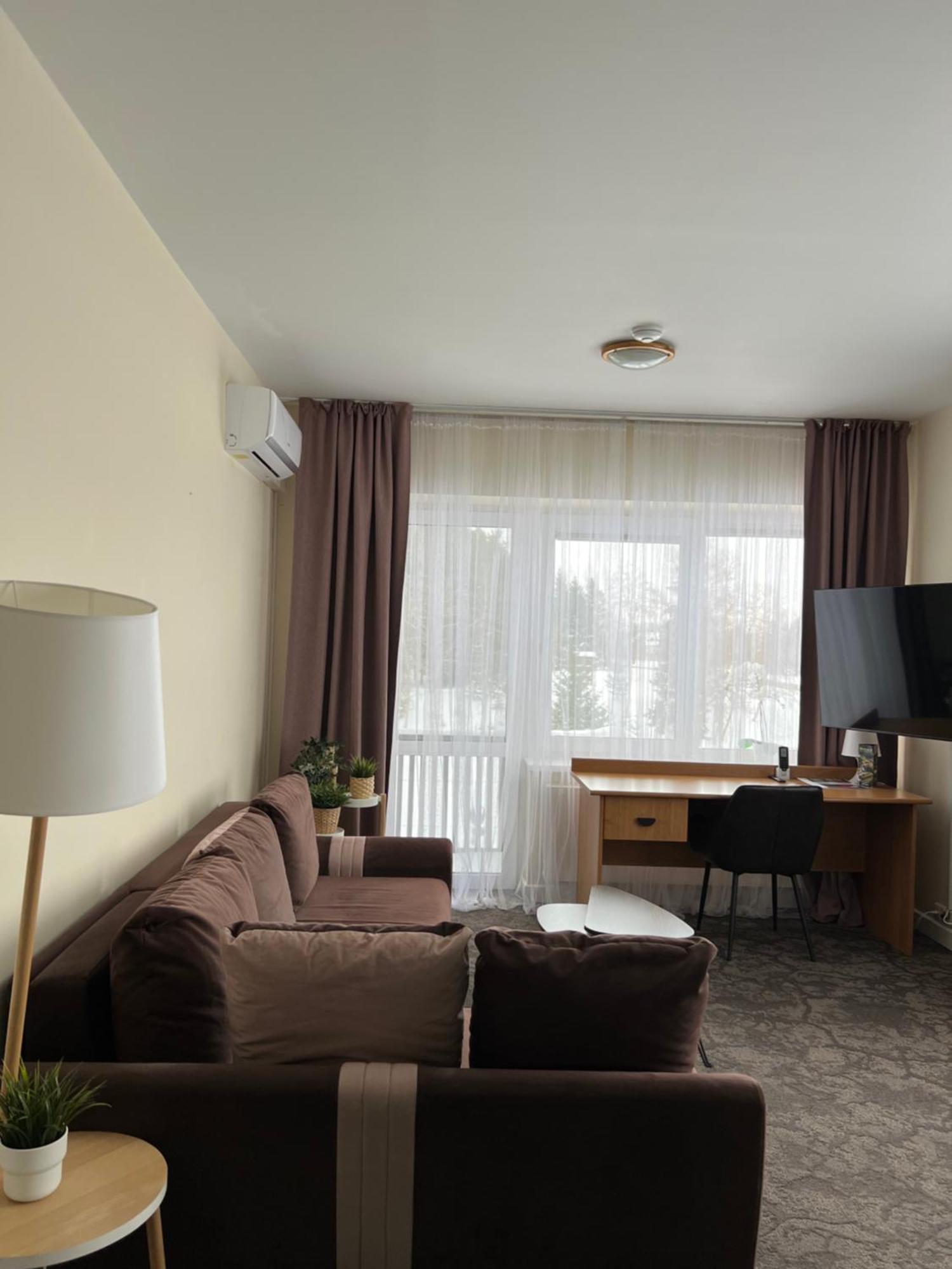 Butenas Hotel Tyla Biržai Exteriör bild